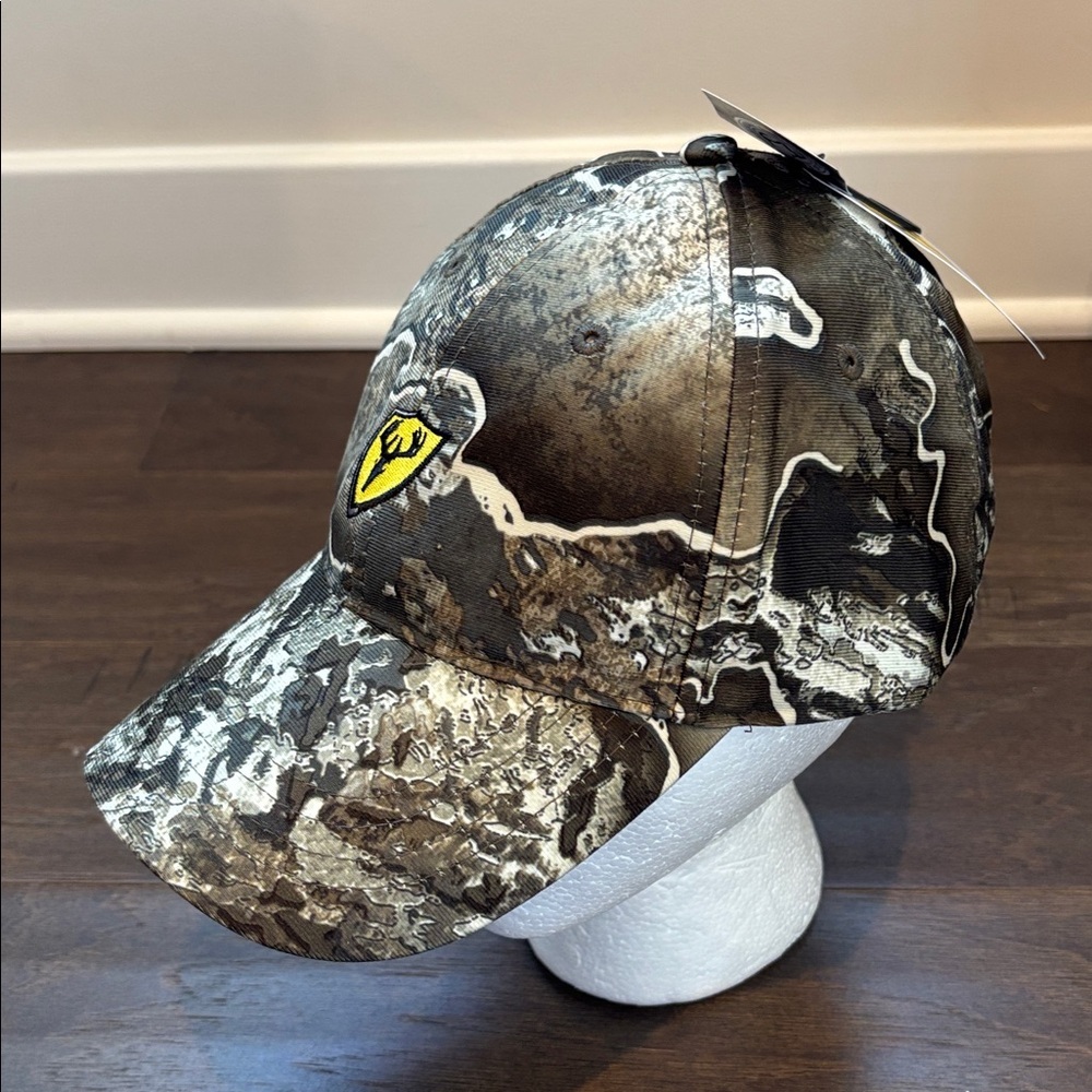 Realtree Excape Shield Series S3 antimicrobial,adjustable back,vent, patch, cap